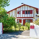 Les D'arrauntz Bed & Breakfast 3*